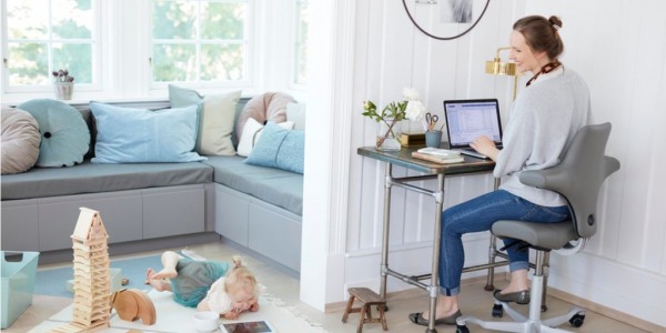 ¿Necesito una silla ergonómica?